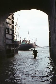 Boog doorkijk Museumgemaal Cremer Termuntenzijl